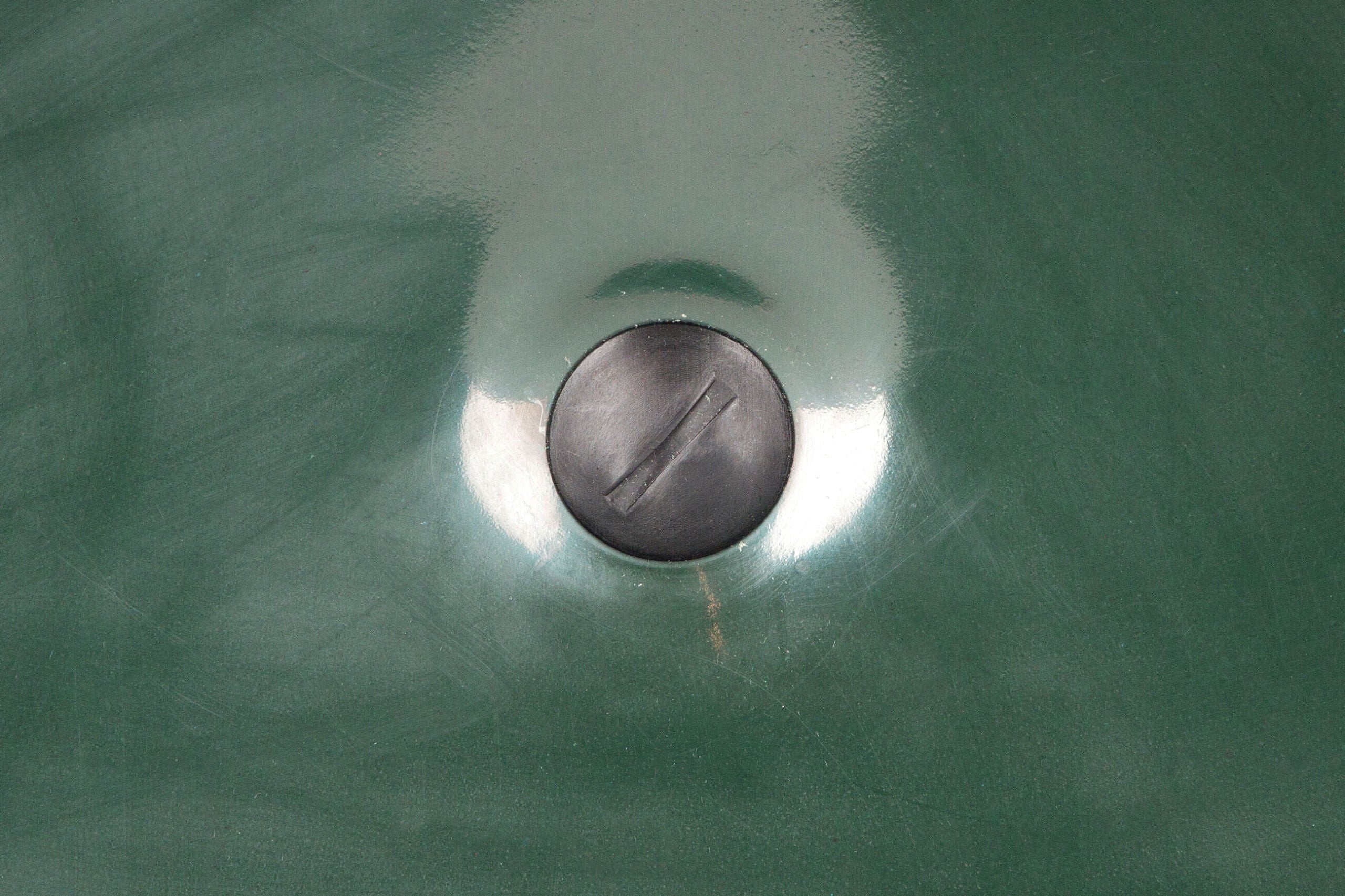 KRMILNIK polkrožni 25l KRMILNIK polkrožni 25l
