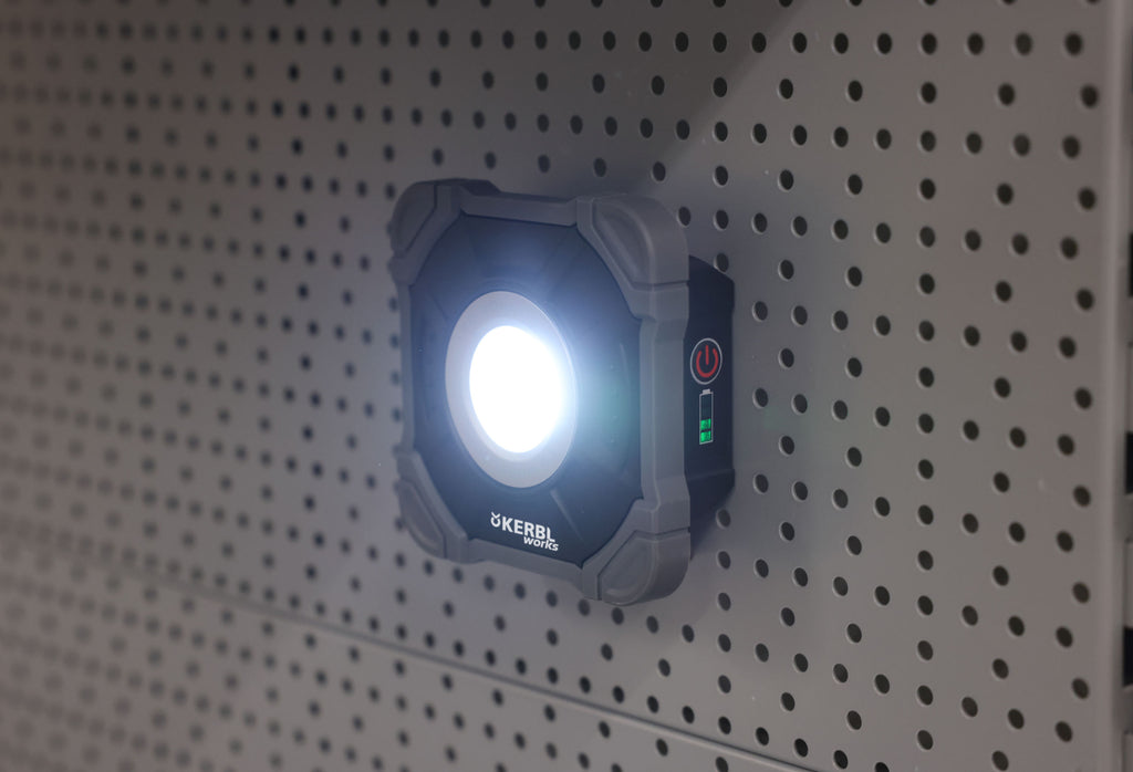 Mobilni LED-reflektor WorkFire za ponovno polnjenje, 2200 lm