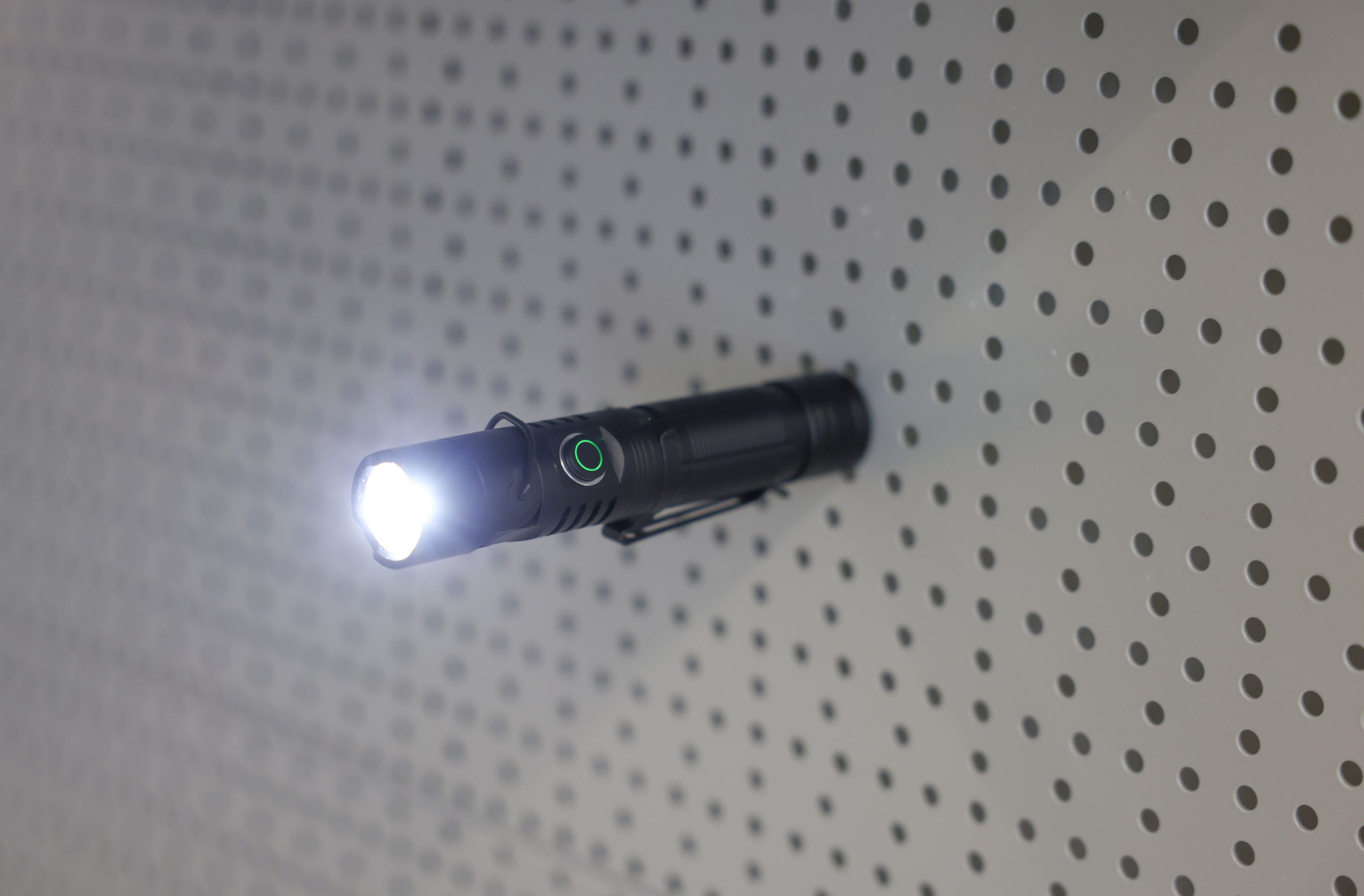 LED žepna svetilka FlexFire 1 za ponovno polnjenje, 1000 lm
