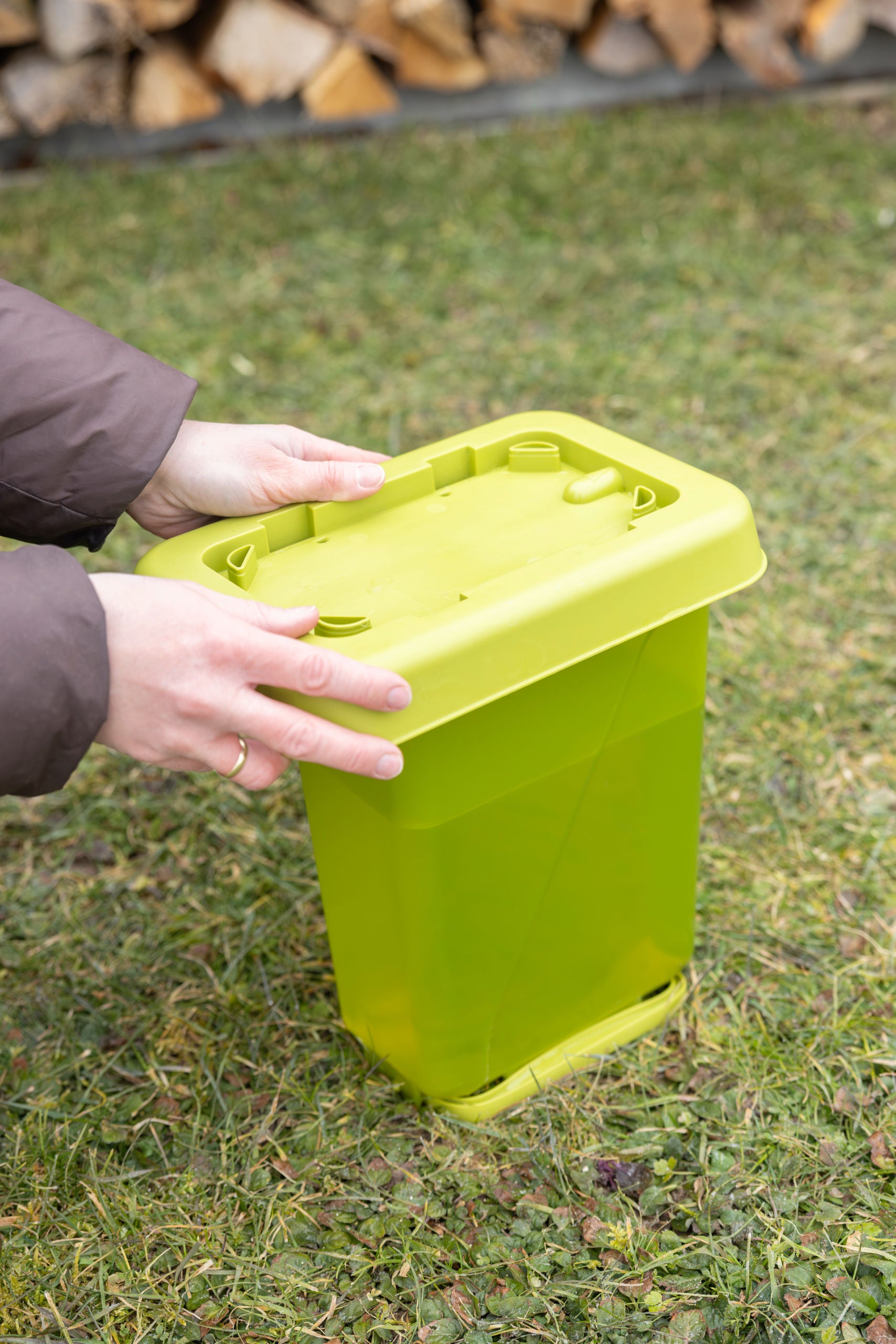 Napajalnik za perutnino 3,5L pravokoten, plastičen, zelen